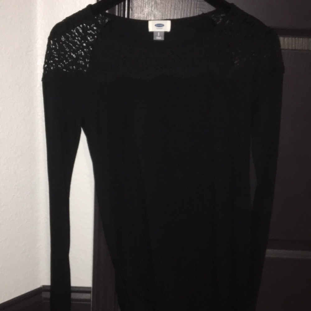super soft old navy long sleeve with lace